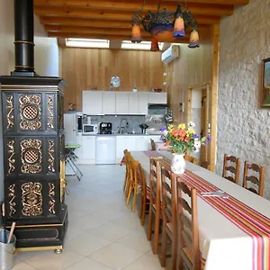 https://gite-du-cret.hotels-rhonealpes.com